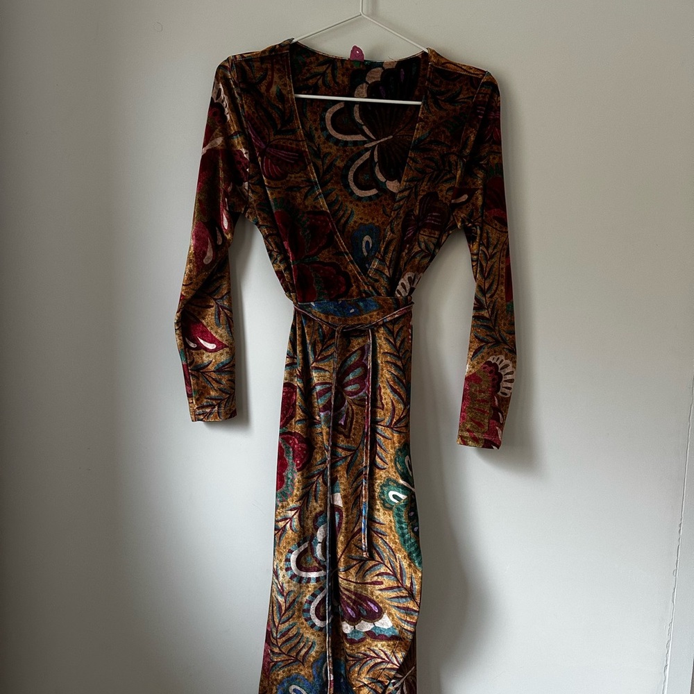 FARM Rio Vibrant Long Sleeve Dress